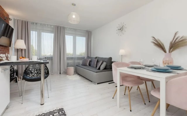 Apartment Popiełuszki Warsaw by Renters