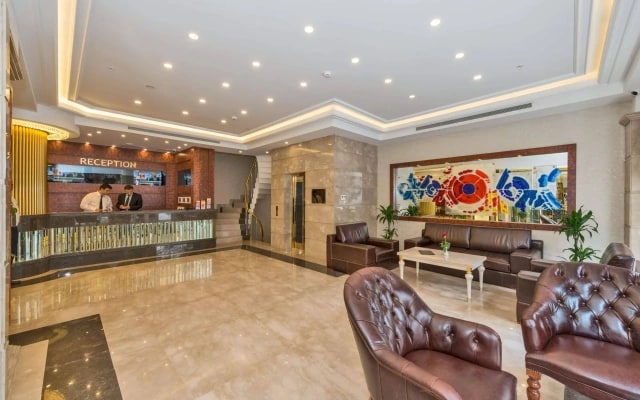 Glorious Hotel