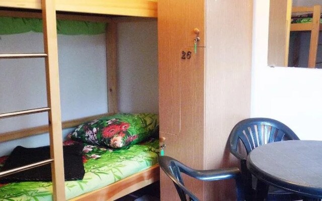 Barneo Hostel