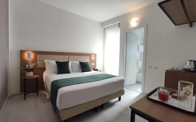 Massimi City Garden Hotel