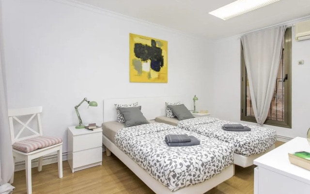 Stunning Apartment Bruc
