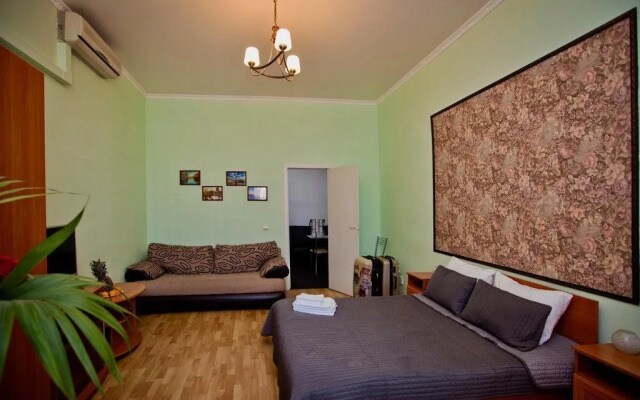 Guest House at Fontanka River Embankment 85