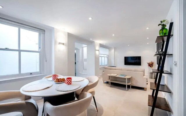 The Urban Minimalist- Notting Hill 2 Bed