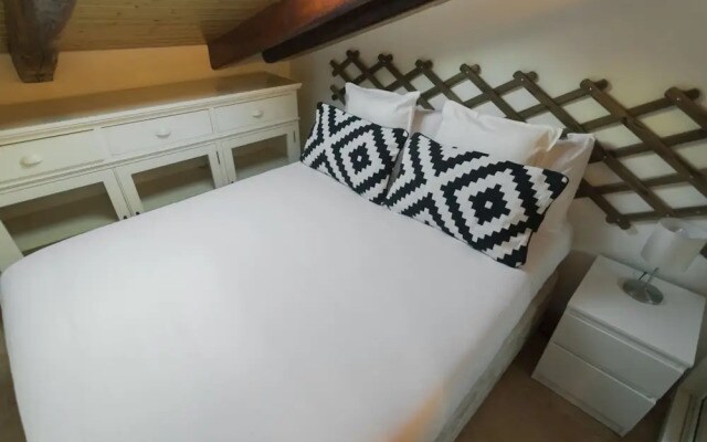 Hermosilla Apartment