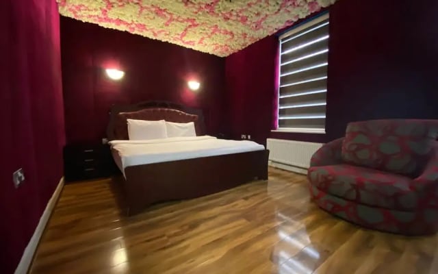 Baylis Park Hotel
