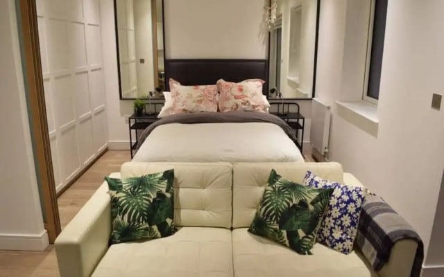 Luxury Studio Flat In Hammersmith