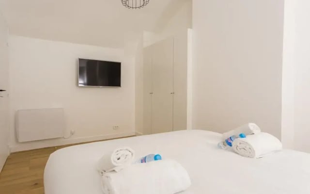 Elegant Apartment - 2bd/6p - Hotel de Ville