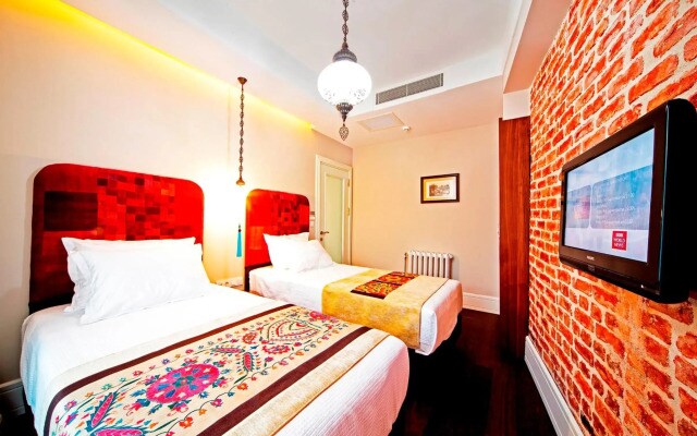 Azade Suites