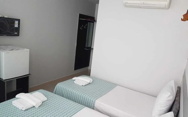 Deluxe Hotel