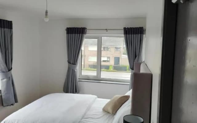 OYO The Silver City Hotel
