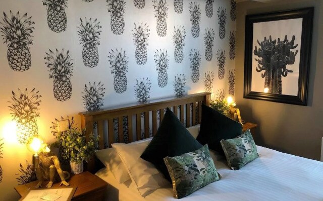 The Wheatsheaf Inn