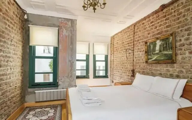 Historic House near Popular Landmarks in Balat