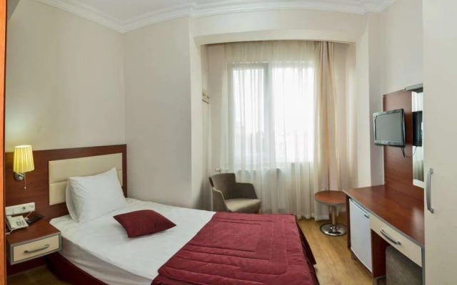 La Garden Hotel