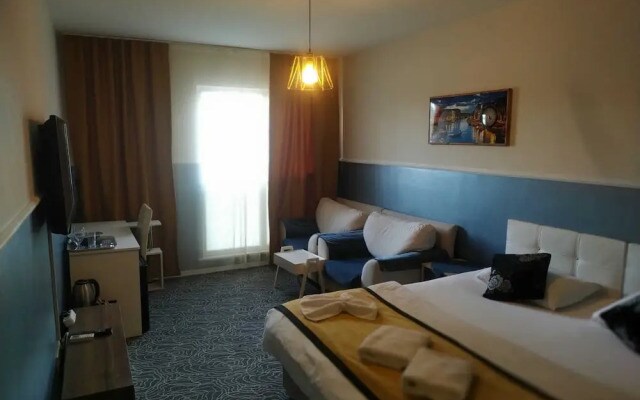 Gold Suite