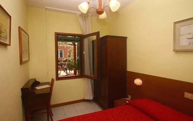 Hotel Dalla Mora