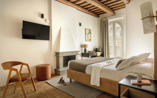 Signature Rooms by Hannah Hotels Collection