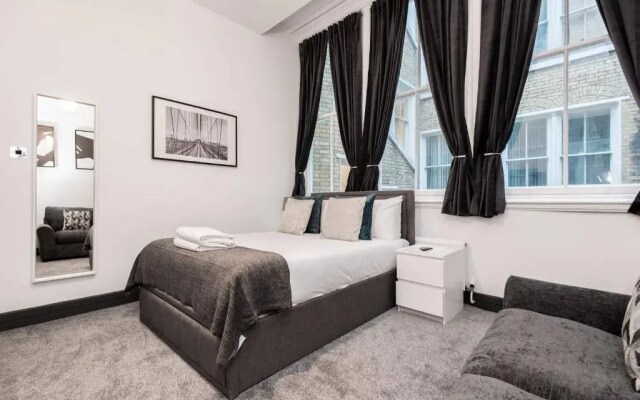 Beautiful Spacious Apartment in the City Centre