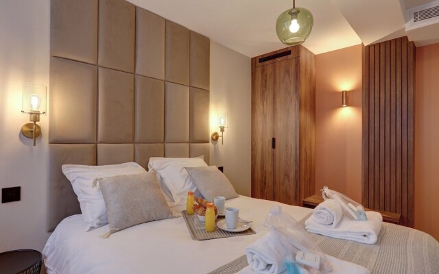 Apartment AC Champs de Mars Eiffel Tower by Studio Prestige