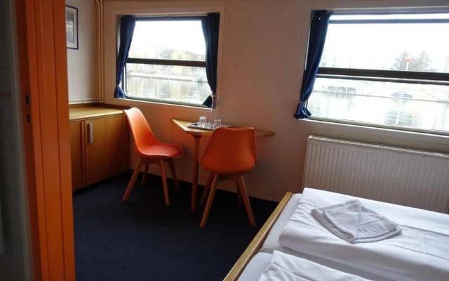 Eastern & Western Comfort Hostelboat