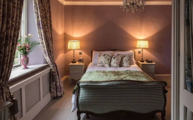 Cockliffe Country House