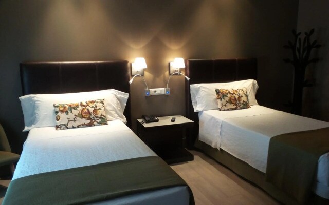 Hotel Moderno Puerta del Sol