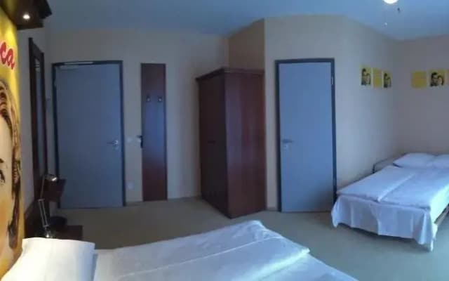 CineHotel Maroni