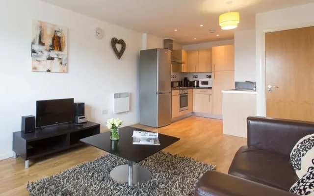 Roffey Apartment