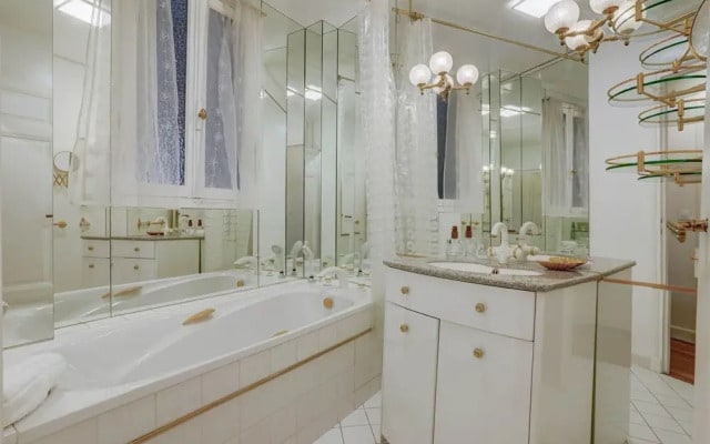 Passy Glow 2BR Home in the 16th Arrondissement