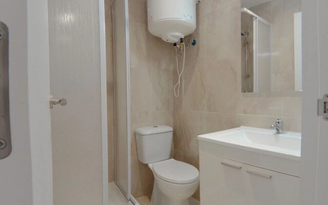 Apartamento interior cercano al parque Olof Palme AP5