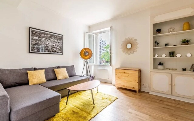 Beautiful Apartment for 4 People in the 15th