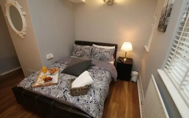 Heart of Shoreditch Molesey Apartments