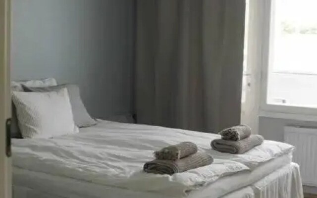 Lovely two room unit with free parking