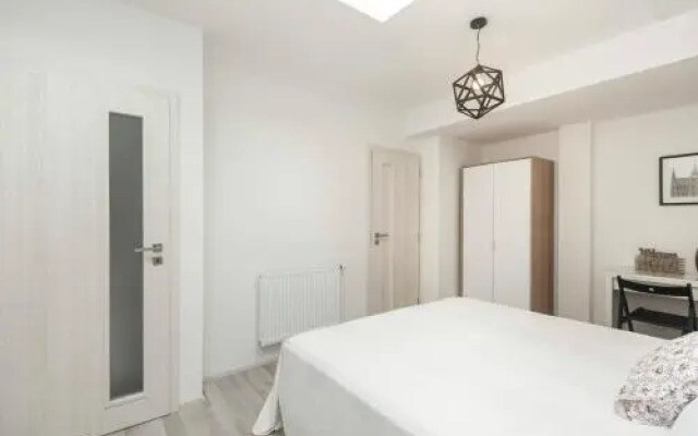 Kent Ridge Loft, Sokolska