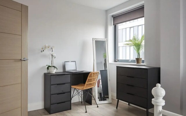 Kings Oak House by Viridian Apartments
