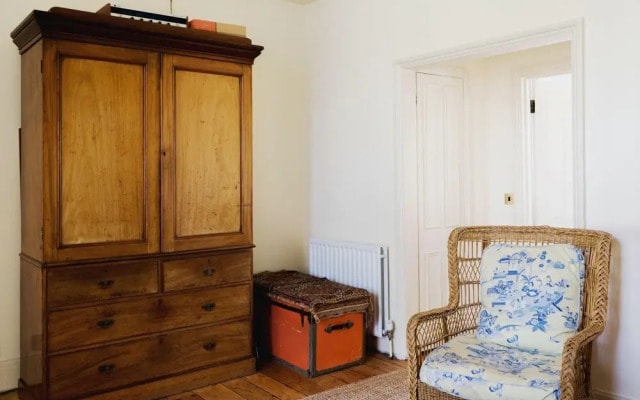 Gloucester Crescent II by Onefinestay