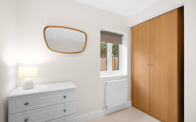 Modern Comfort 2-Bedroom, 2-Bathroom House