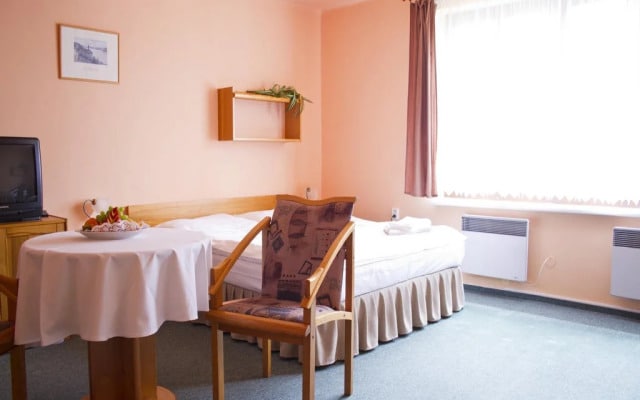 EA Hotel Na Jezeře