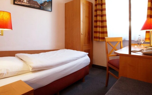Smart Stay Hotel Schweiz (ex Hotel Schweiz)