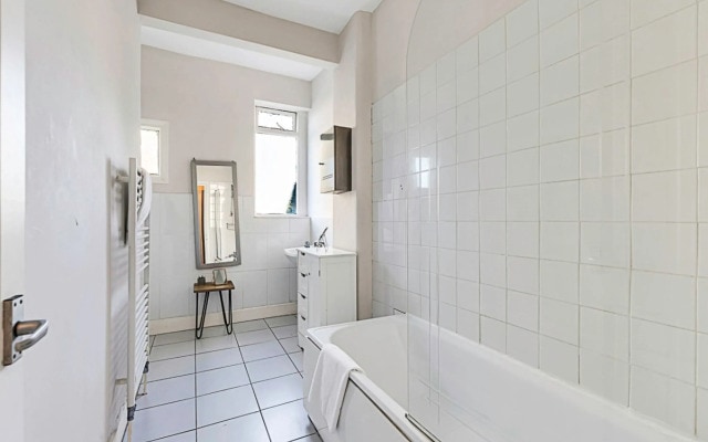 Clapham Oasis: 1 Bedroom, Sauna, Garden Retreat