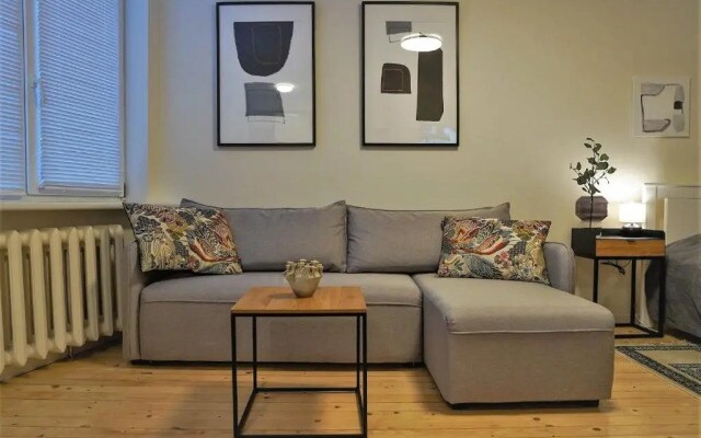 CENTRALLY LOCATED cosy studio