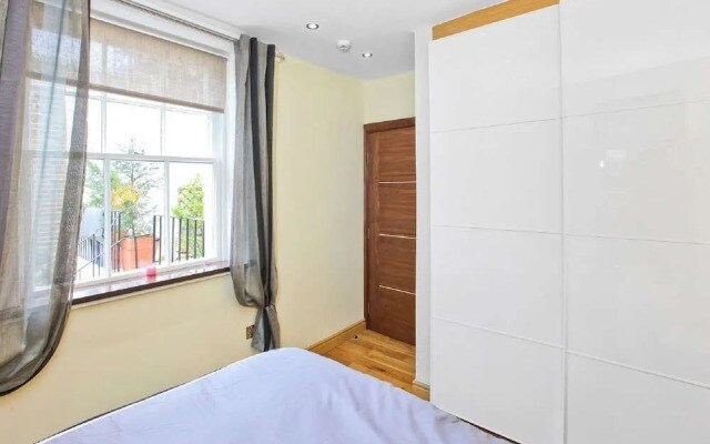 Baker Street Suites