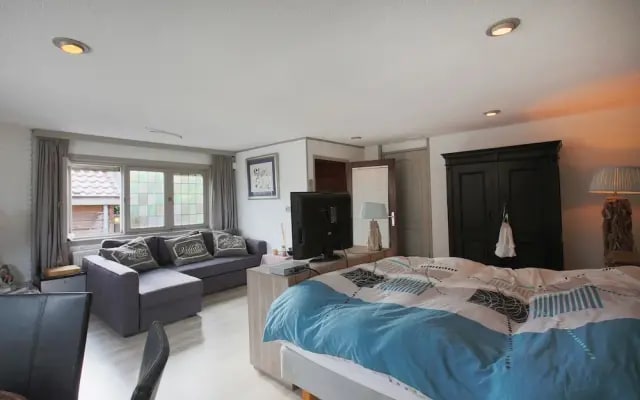 Amsterdam West Apartments