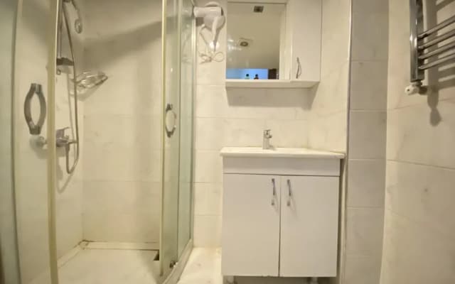 Central and Cozy Studio Flat Near Istiklal Street