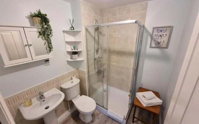 Caspian House - 4 Bedrooms