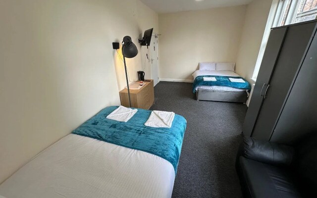 Macclesfield Lodge