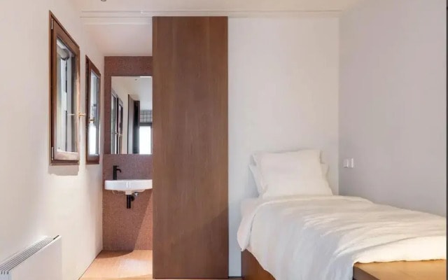 Barcelona Blissful Apartment Escape