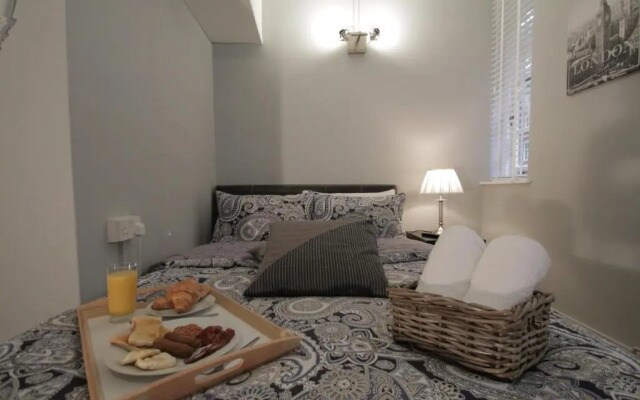 Heart of Shoreditch Molesey Apartments