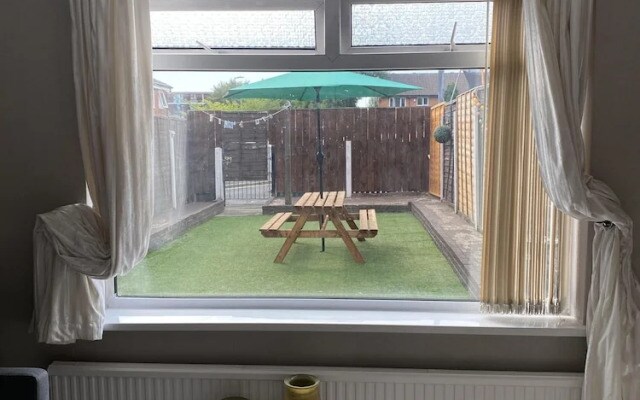 Bv Luxury Spacious 3 Bedroom House At Isaac Close