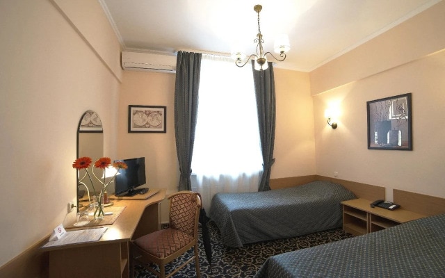 Tourist Hotel