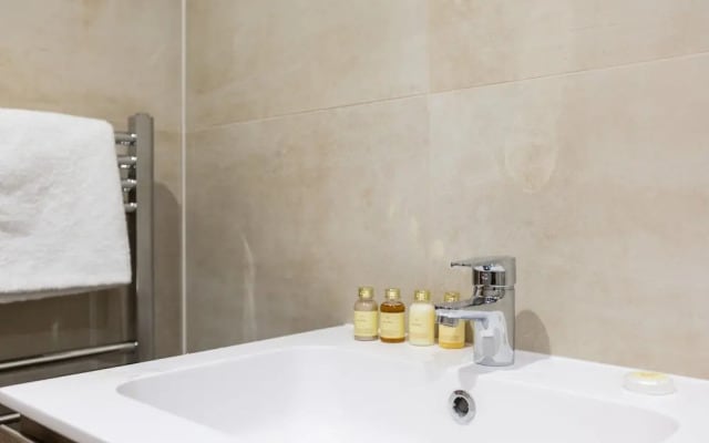 Studio Apartment Near Victoria Station